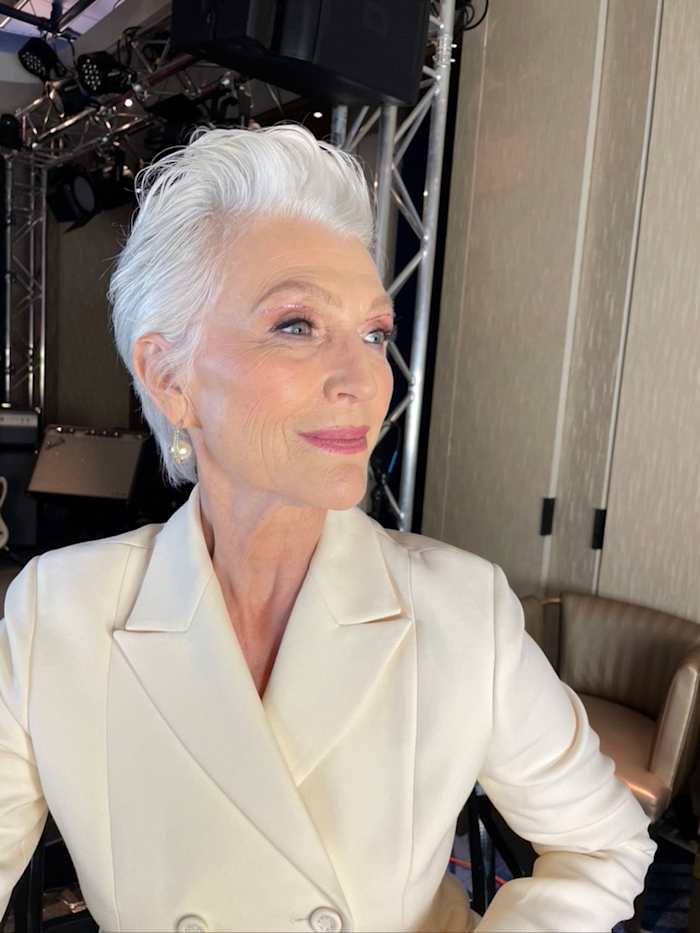 Maye Musk wore pink gems that decorated each eyelid and perfectly matched her magenta lip color thanks to makeup artist Mari Shten.